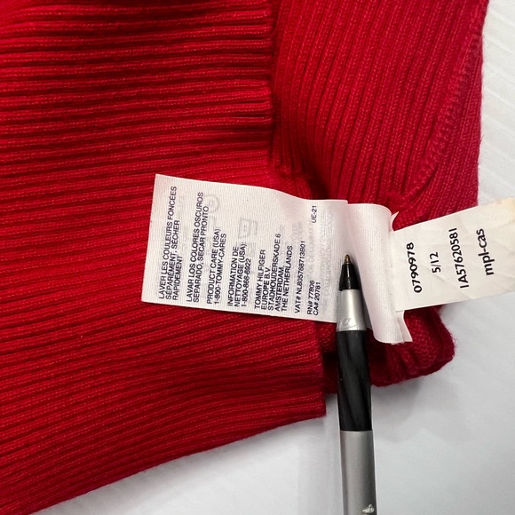 Tommy Hilfiger V-Neck Sweater ladies size large color Red - Picture 8 of 9